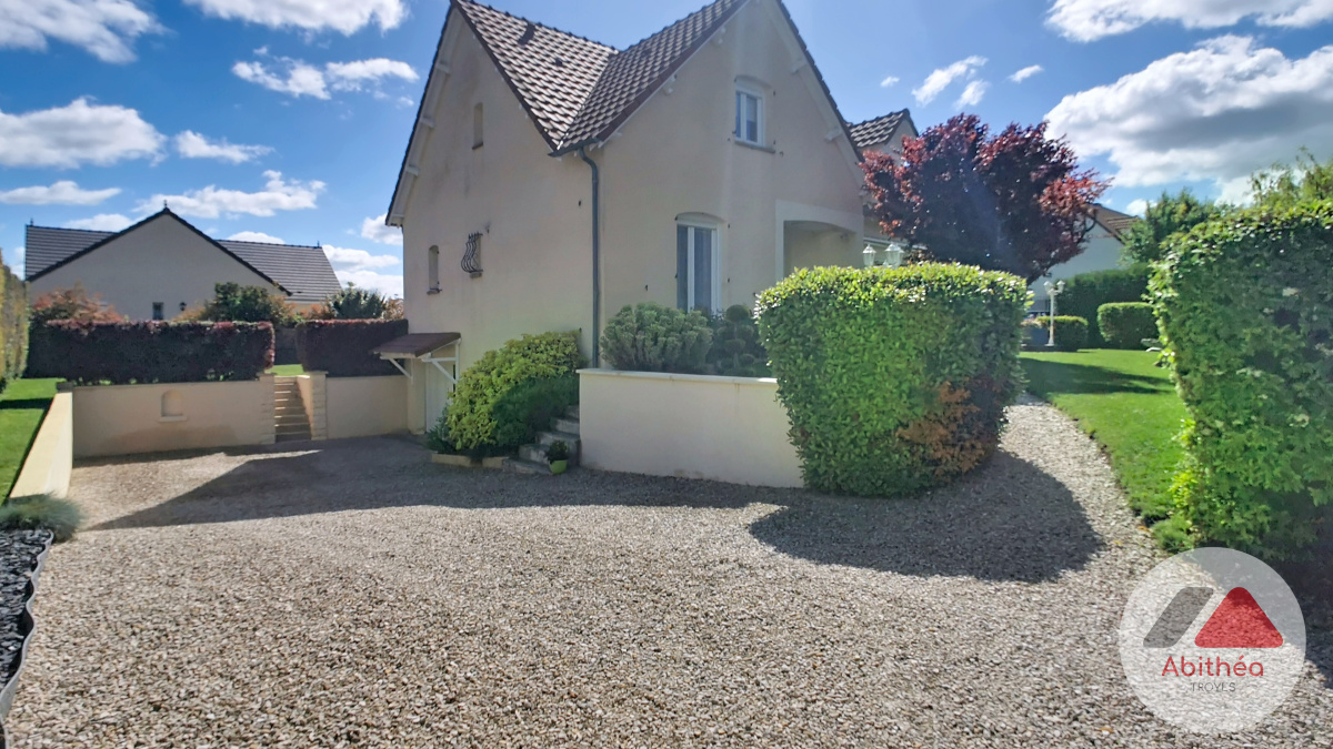 Maison 6 pièces 146 m² · à La Rivière-de-Corps · 146 m² · 367 000 €