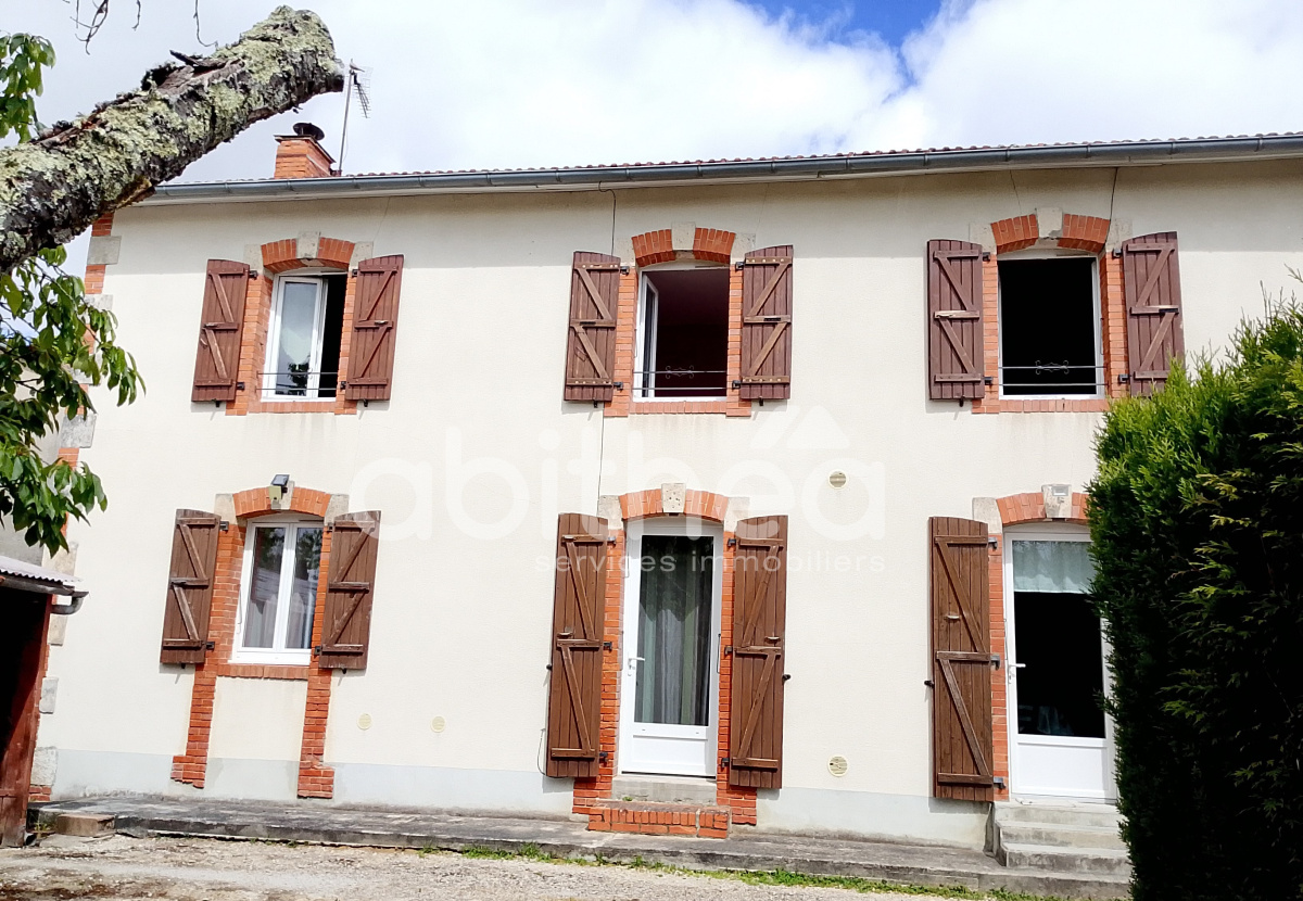 Maison 4 pièces 110 m² · à Terres-de-Haute-Charente · 110 m² · 87 500 €