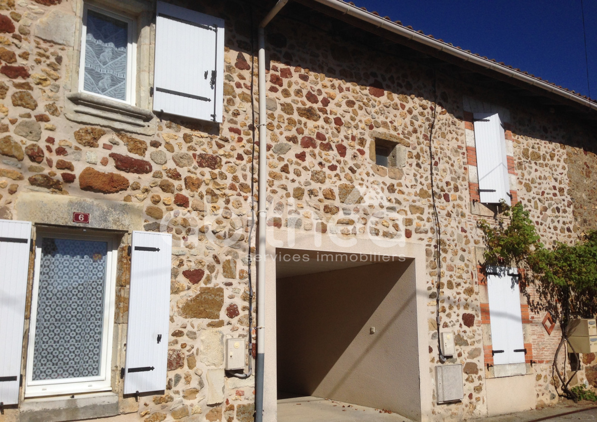 Maison 4 pièces 80 m² · à Terres-de-Haute-Charente · 80 m² · 127 200 €