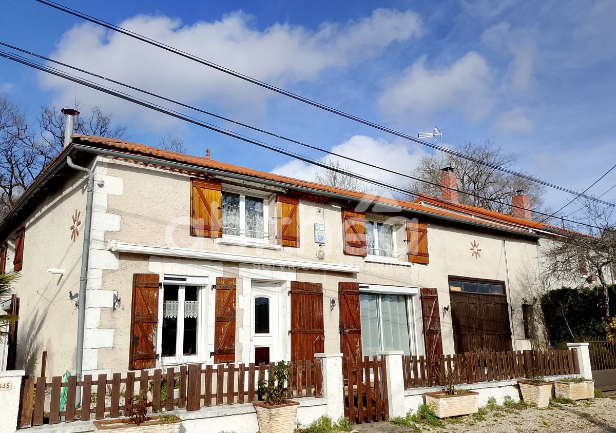 Maison 5 pièces 125 m² · à Roumazières-Loubert · 125 m² · 97 500 €