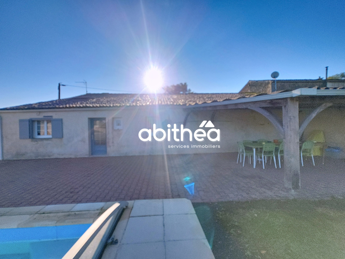 Maison 5 pièces 190 m² · à Rioux · 190 m² · 330 000 €