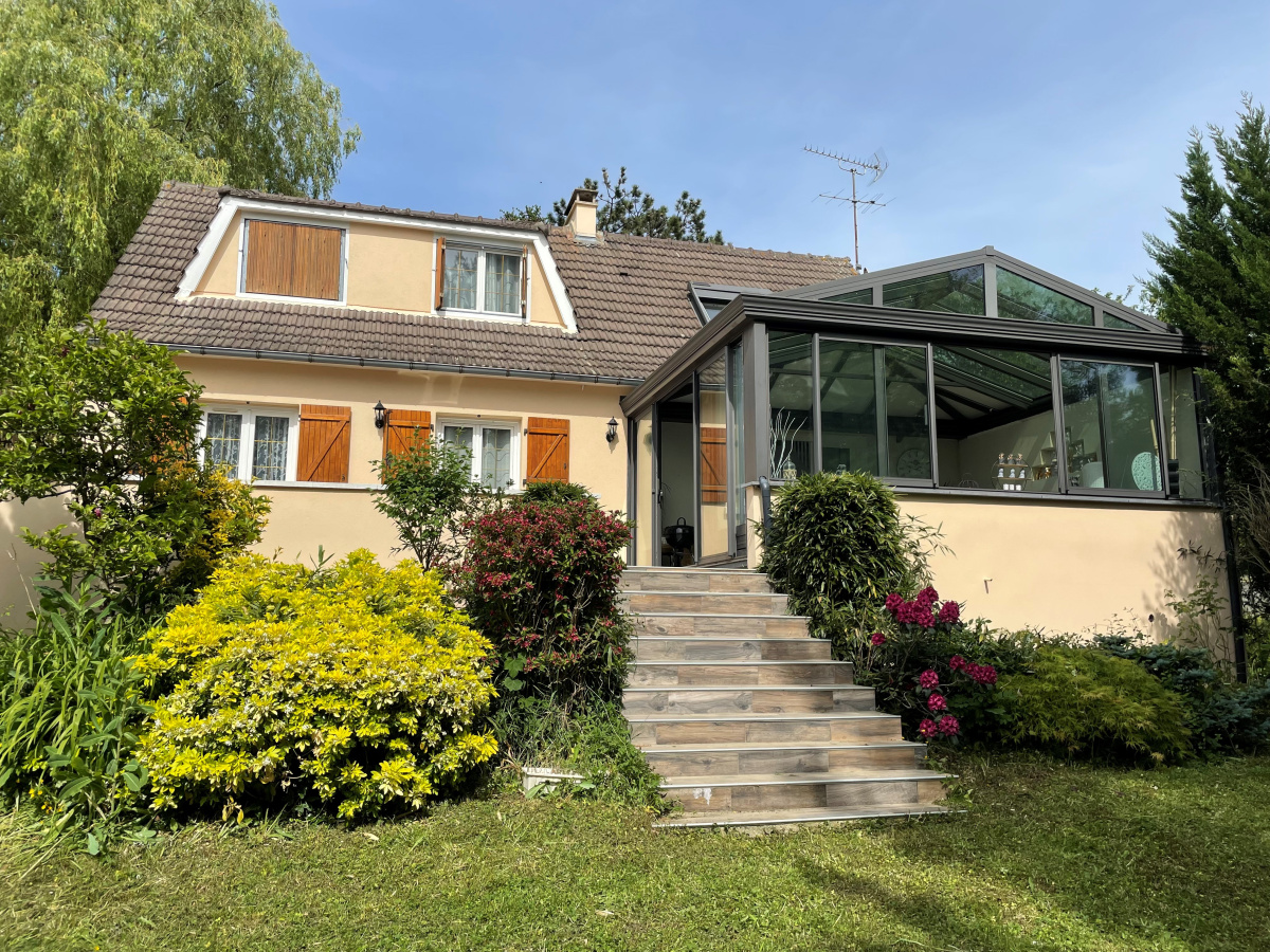Maison 7 pièces 195 m² · à Santeny · 194,8 m² · 629 000 €