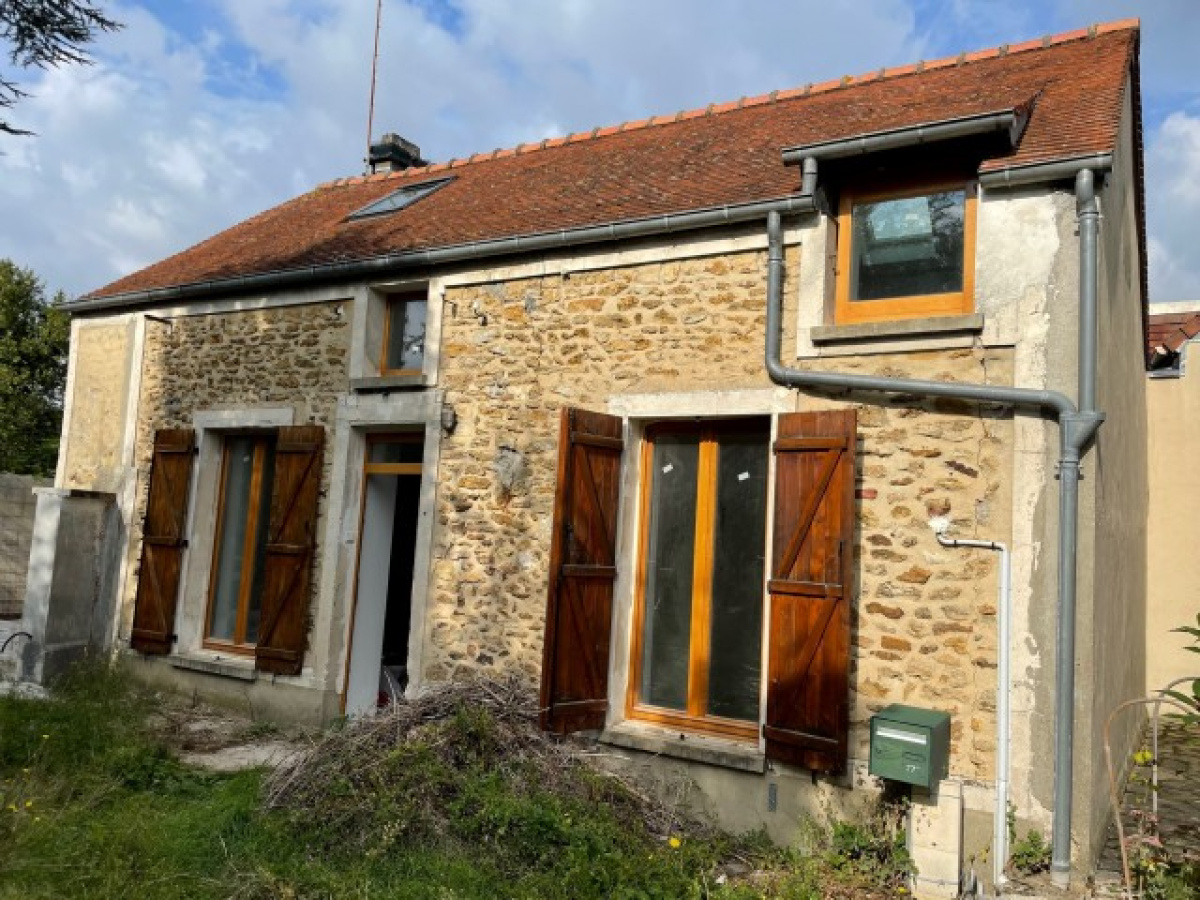 Maison 4 pièces 82 m² · à Marolles-en-Brie · 82 m² · 318 000 €