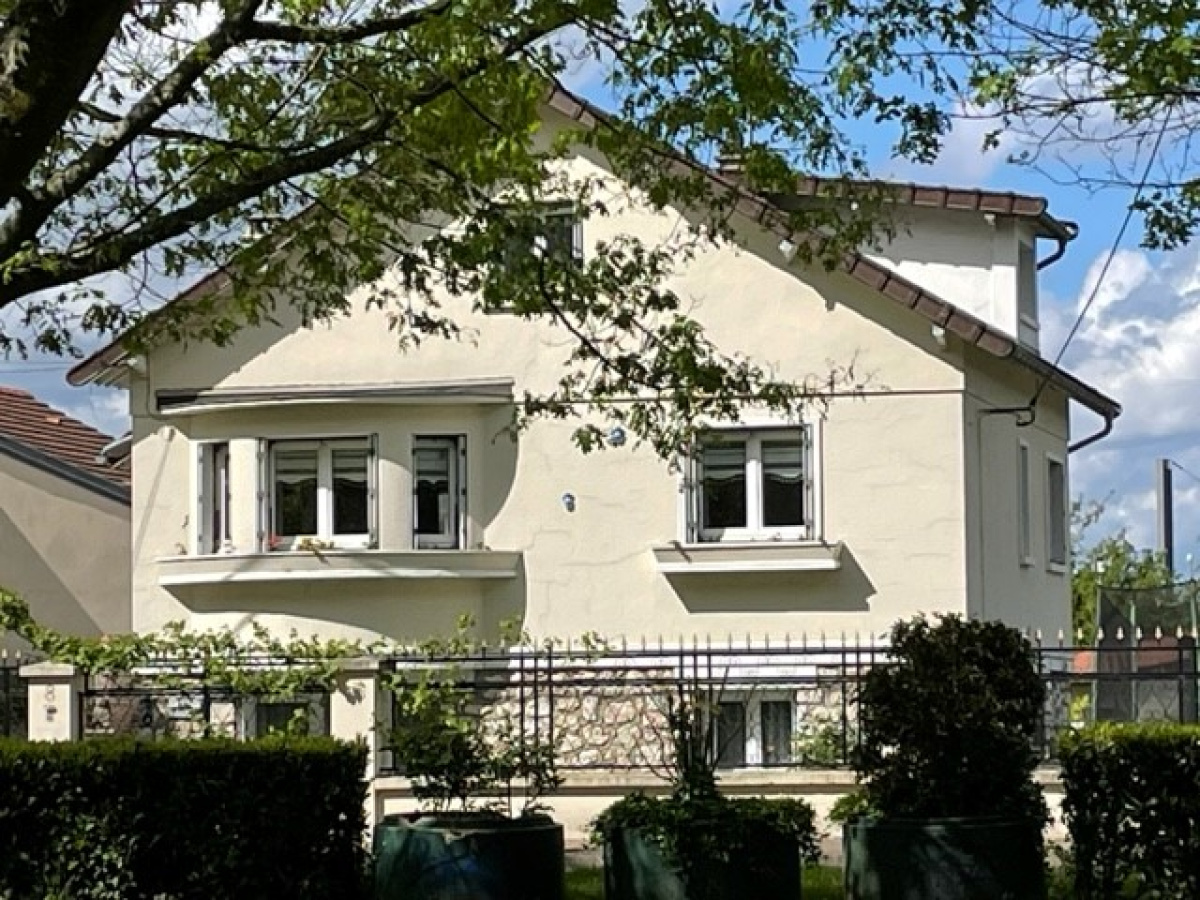 Maison 8 pièces 130 m² · à Combs-la-Ville · 130 m² · 445 000 €