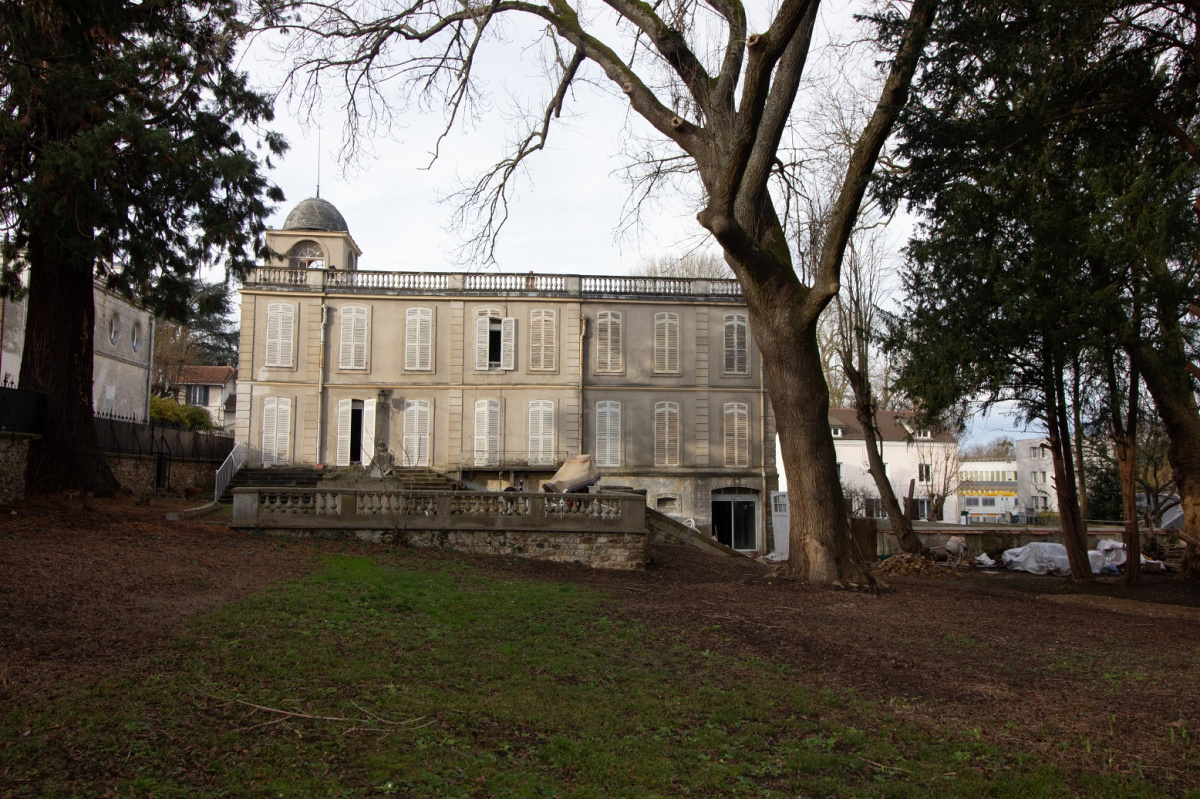 Maison 10 pièces 496 m² · à Brunoy · 496 m² · 1 995 000 €