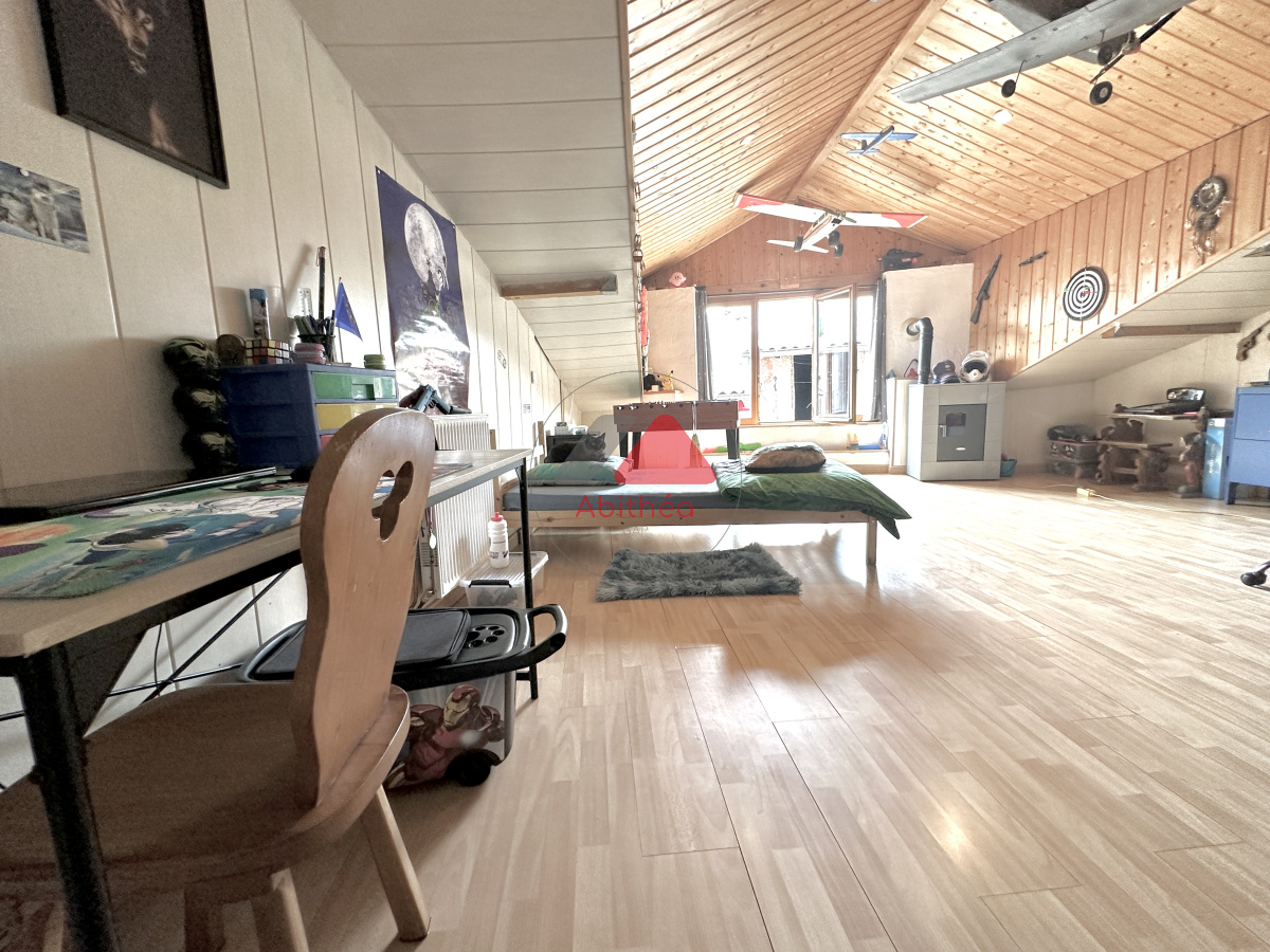 Maison 8 pièces 210 m² · à Tallard · 210 m² · 212 000 €