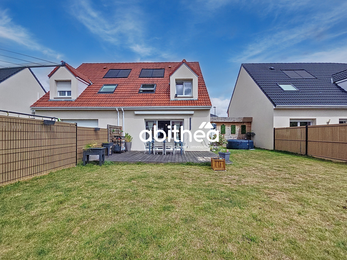 Maison 4 pièces 82 m² · à Lille · 82 m² · 310 000 €