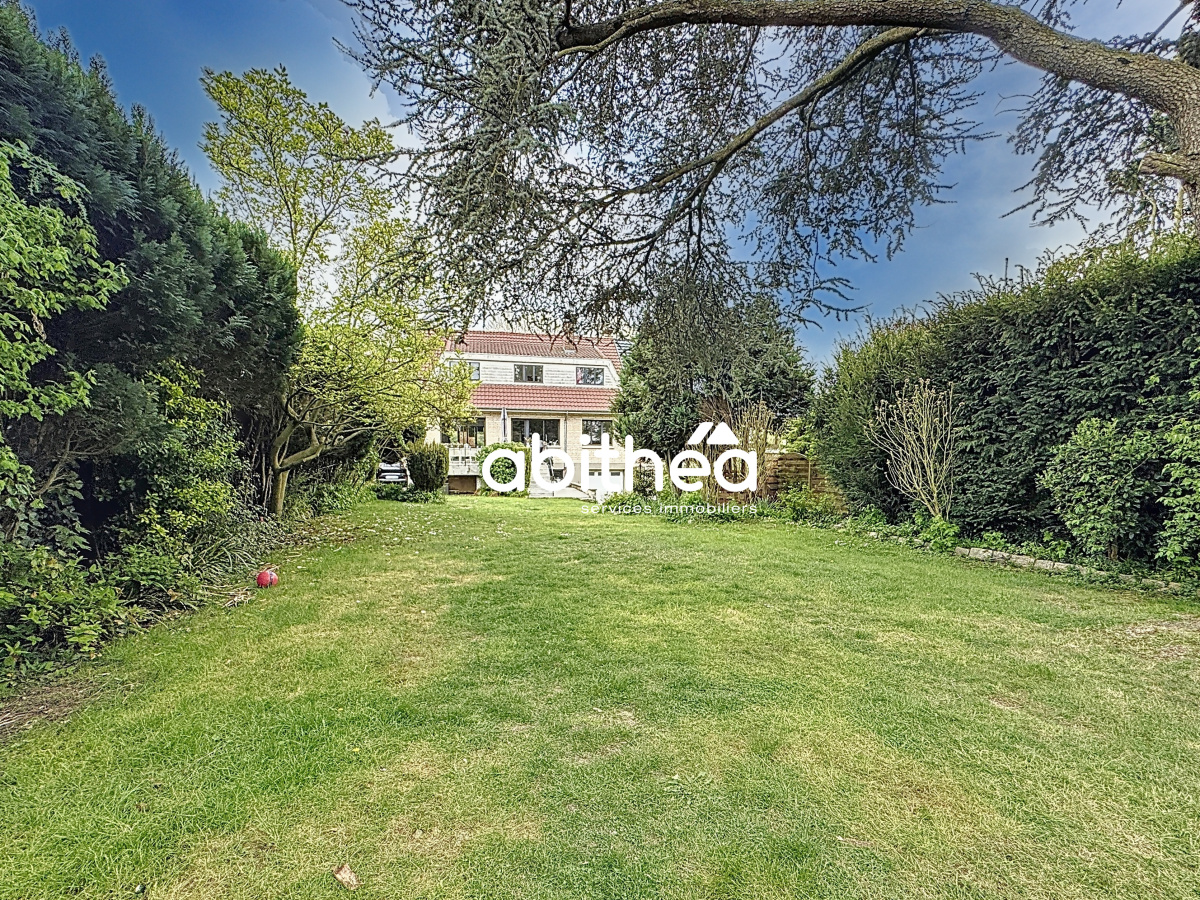 Maison 9 pièces 220 m² · à Carvin · 220 m² · 445 000 €
