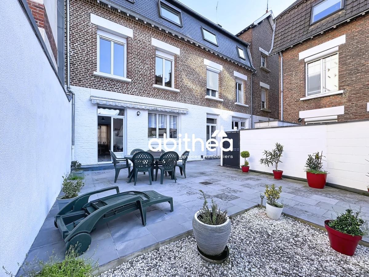 Maison 8 pièces 318 m² · à Arras · 318,4 m² · 599 900 €